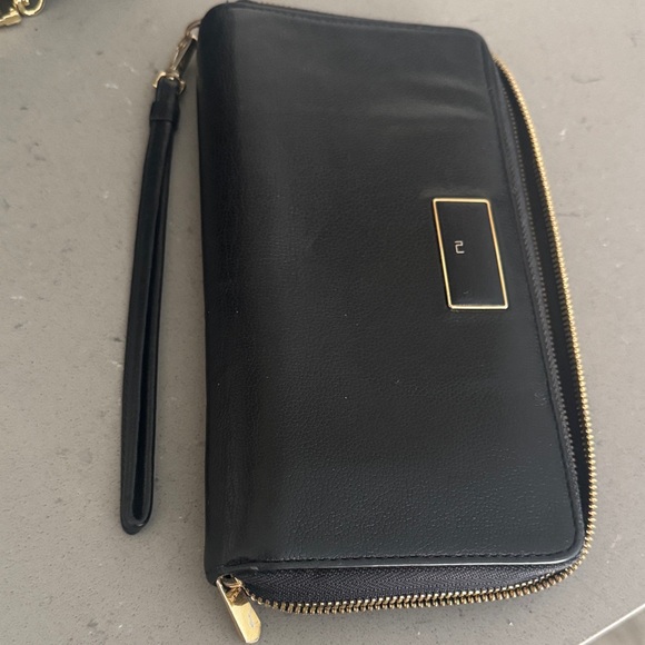 Tumi Belden Travel Wallet EXCELLENT CONDITION! - Picture 1 of 6